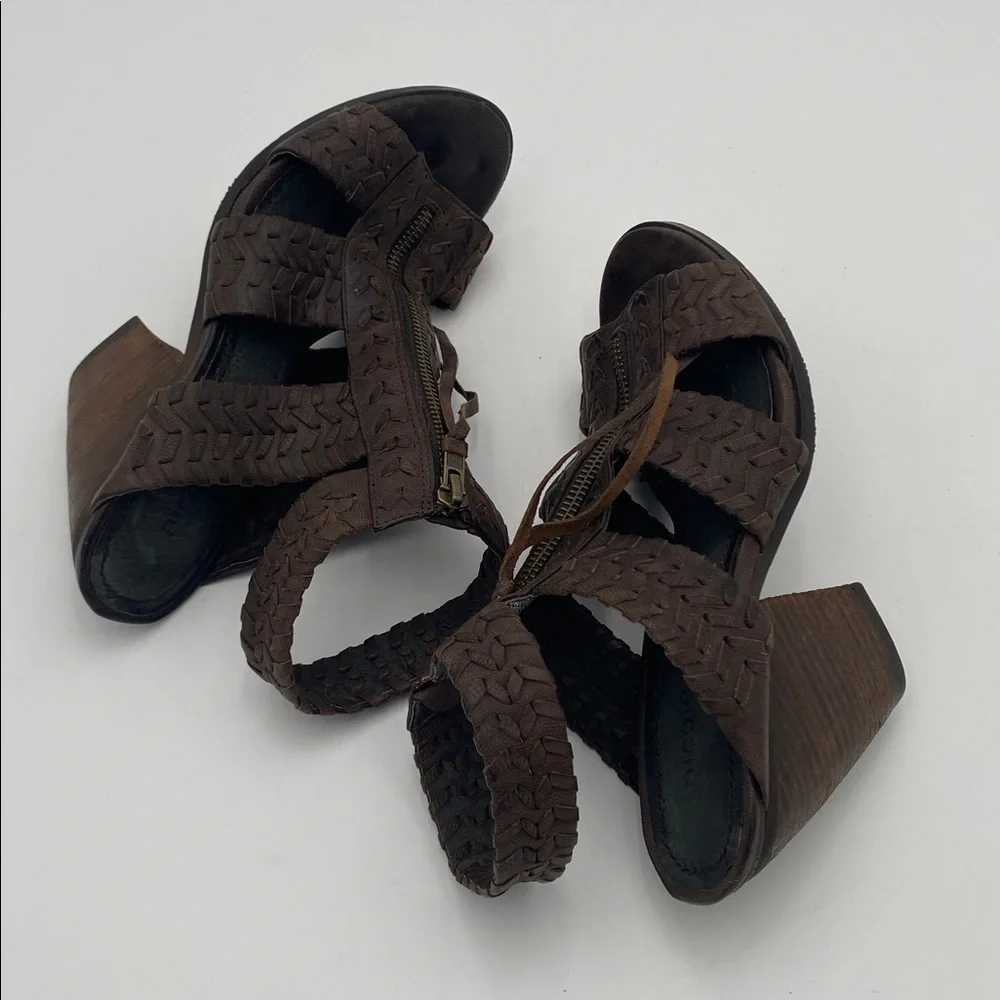 Nicole Brown Strappy Women's Sandals women 8M boho casual gorth grunge chunky